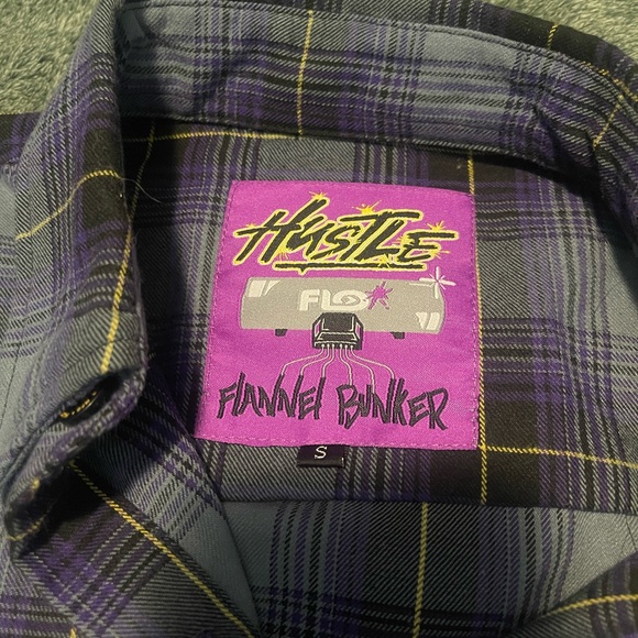 Flannel Bunker Hustle and Flo - Picture 3 of 4